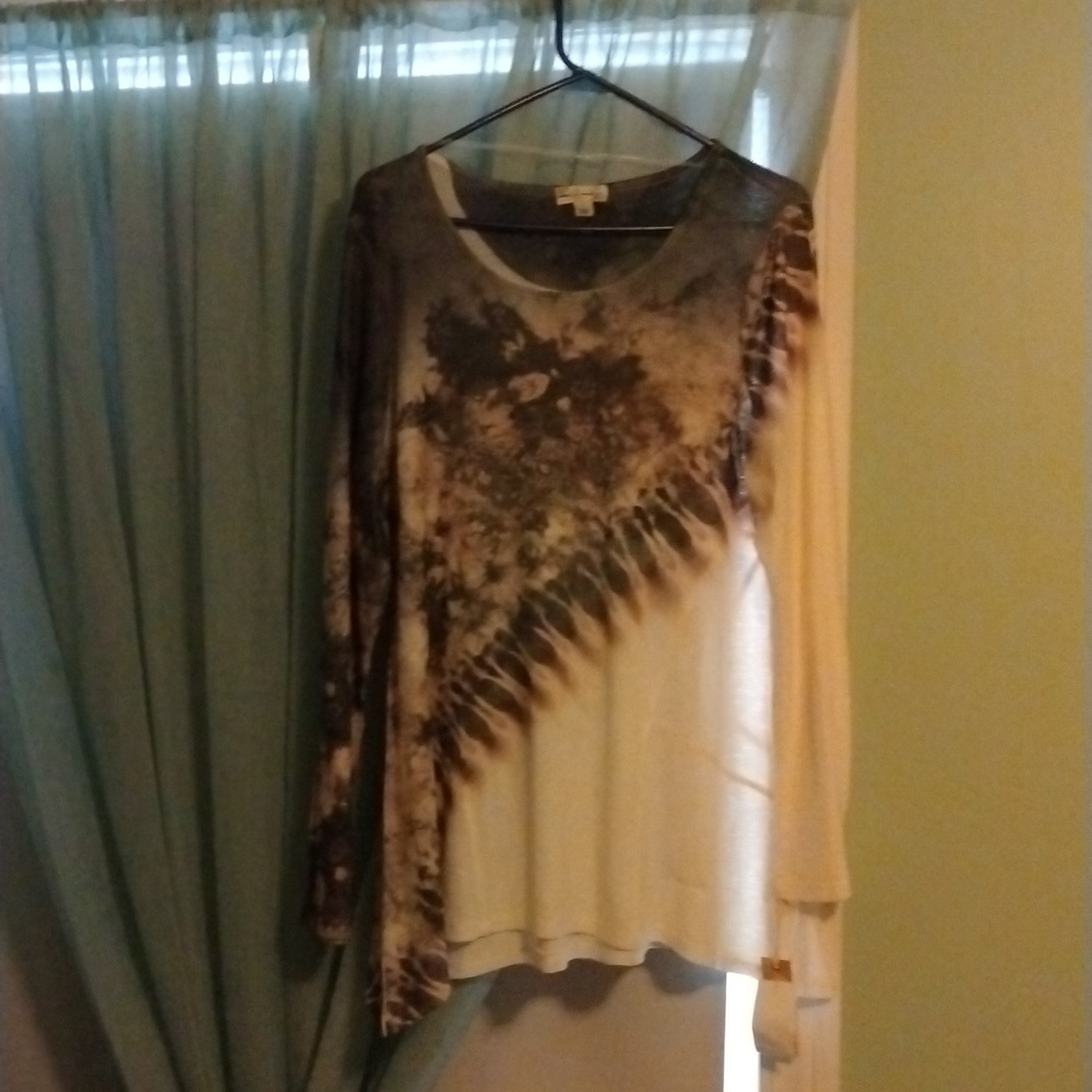 Woman's shirt